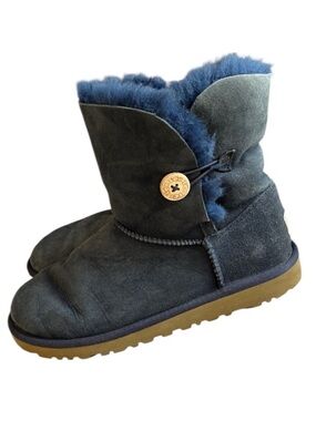 UGG Bailey Button II Navy Blue Suede Shearling Lined Winter Boots Women’s 6